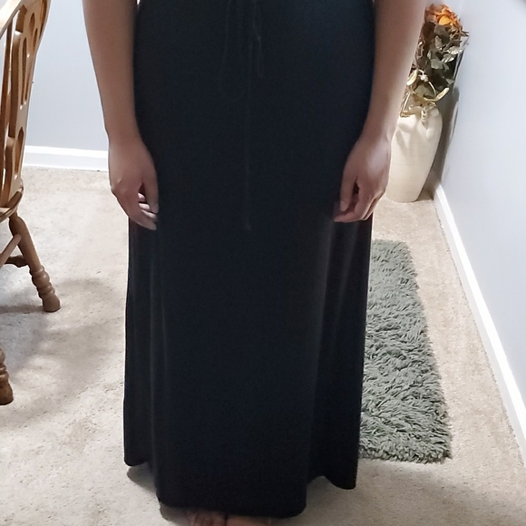 Sleeveless dress - Picture 1 of 3